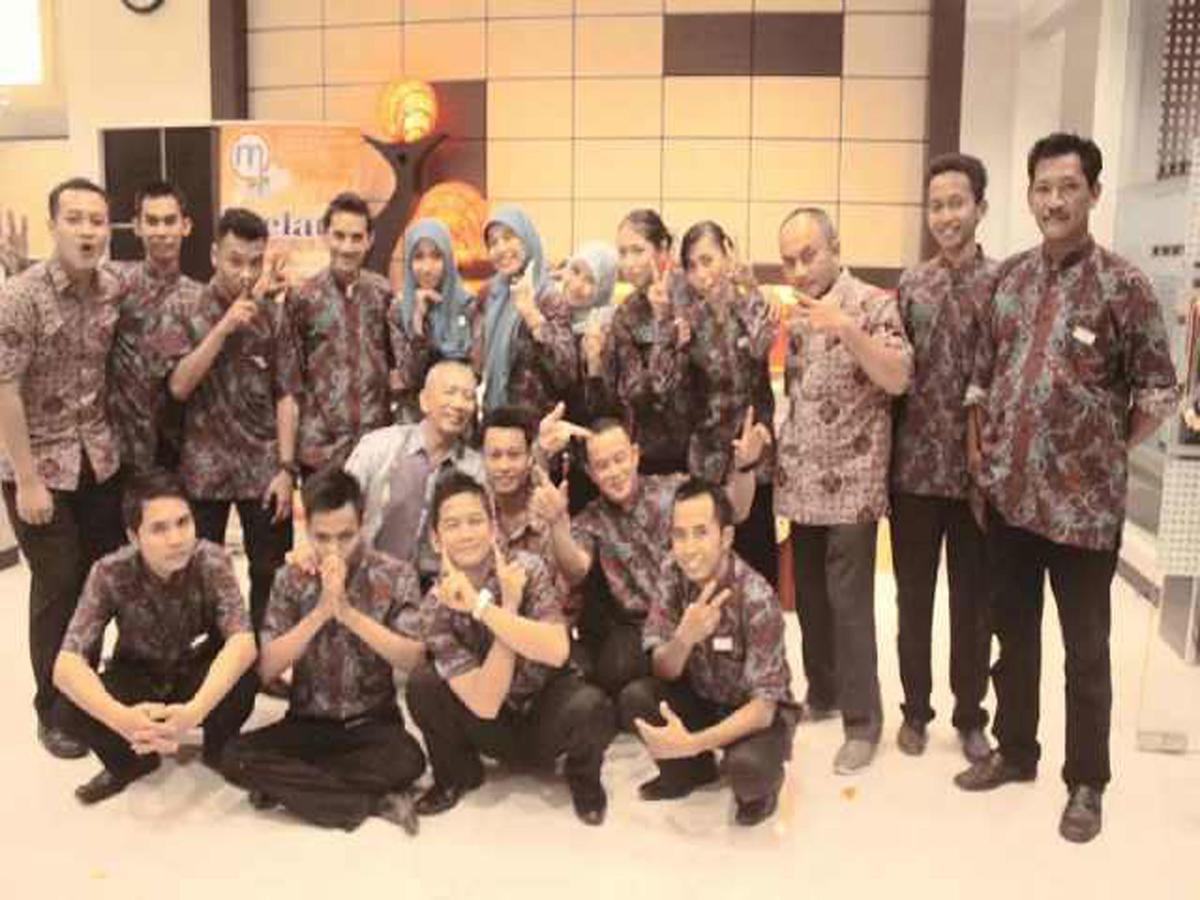 Hotel Elresas Lamongan 外观 照片